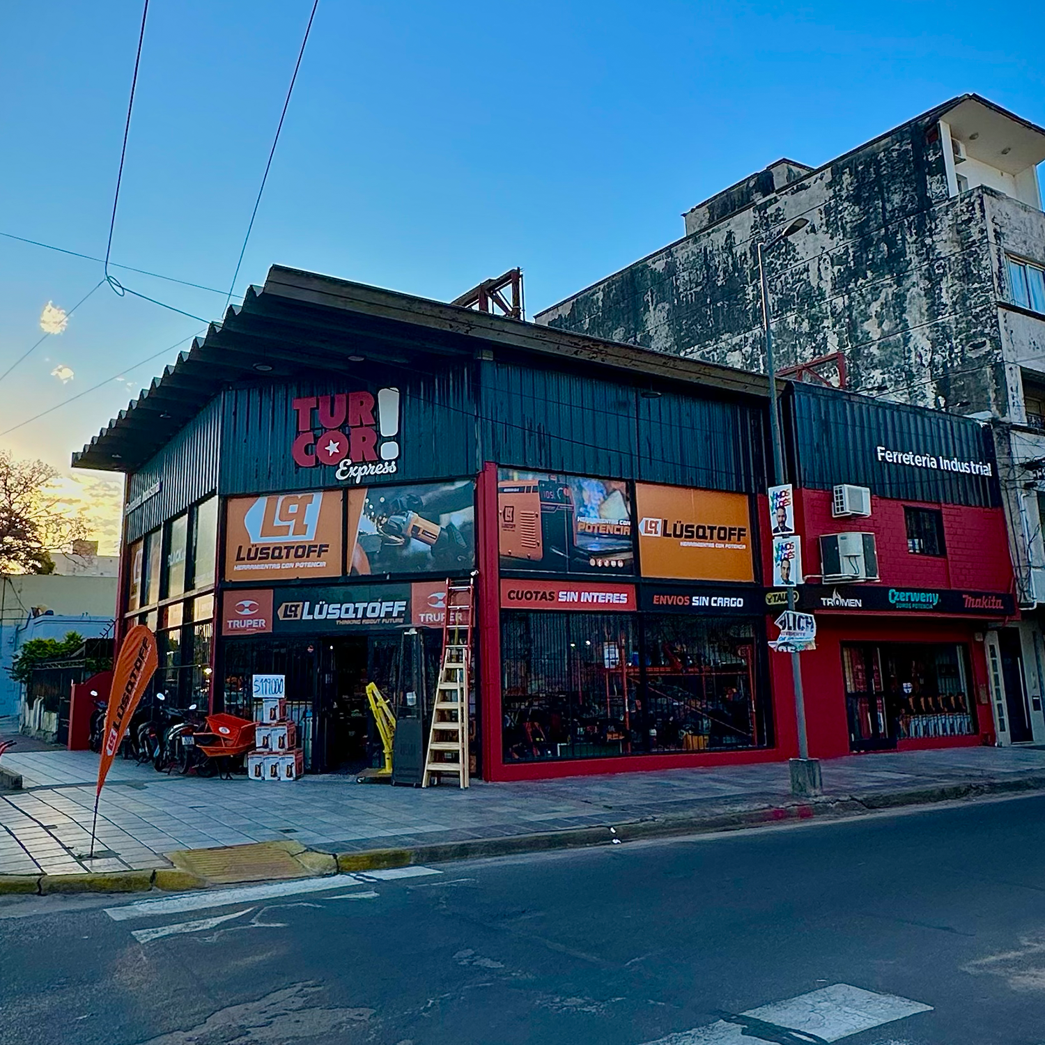 Frente de Turcor, Av. 3 de Abril 799